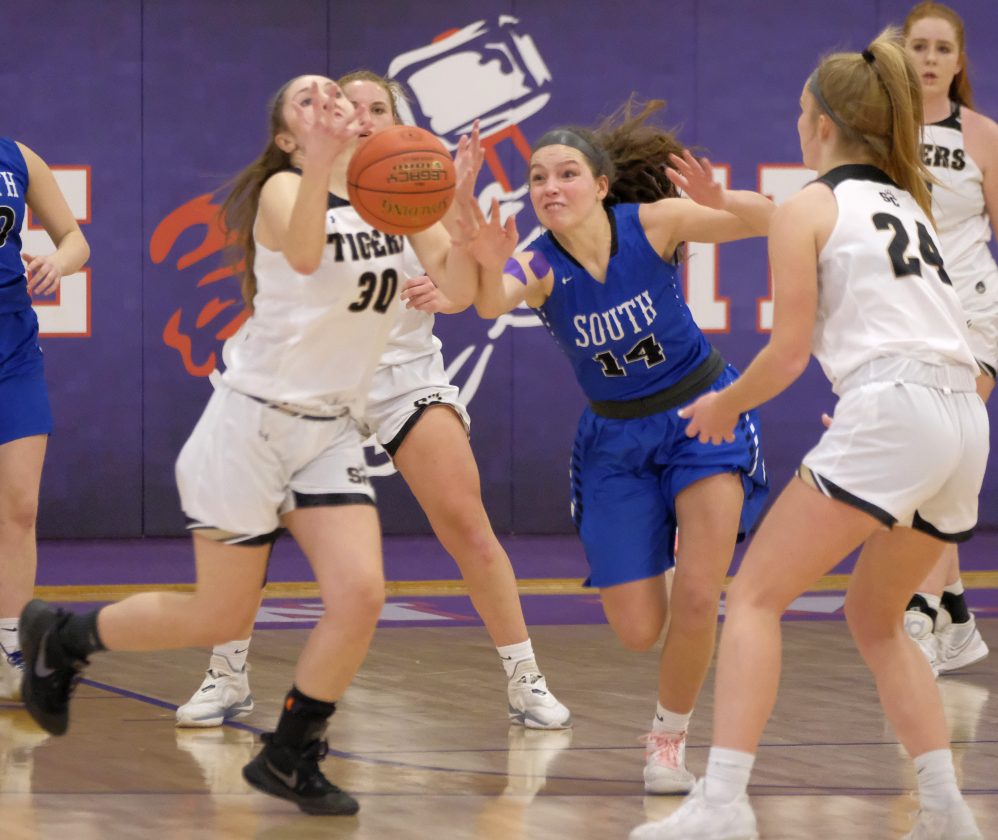 No. 3 South Williamsport girls basketball falls to No. 1 Southern